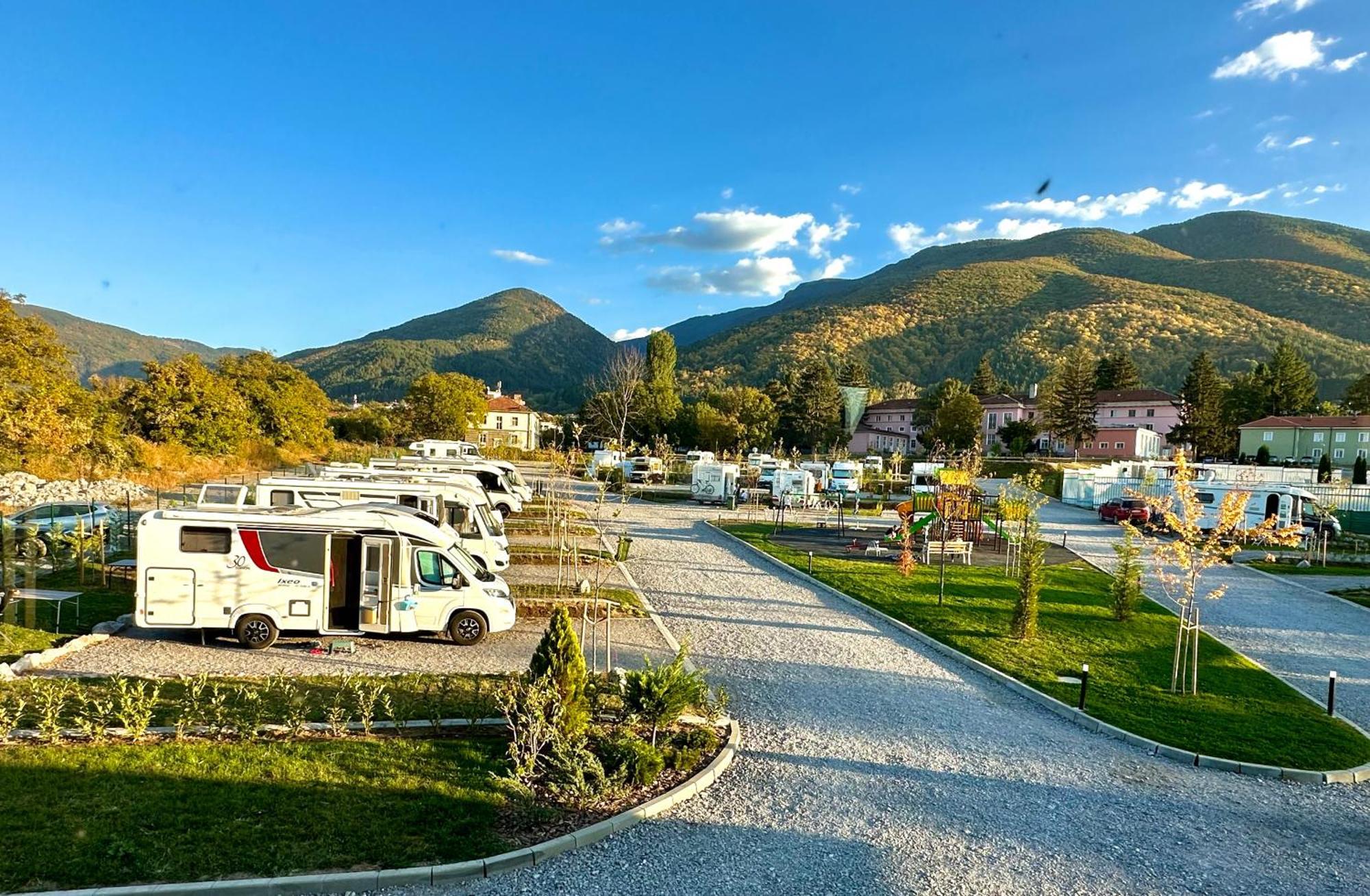 7 Lakes Camping Sapareva Banya Exterior foto